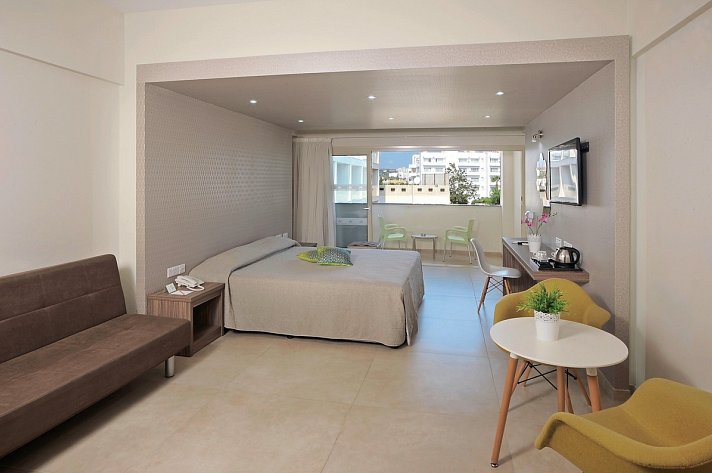 Nelia Gardens Hotel