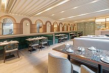 Luster Hotel