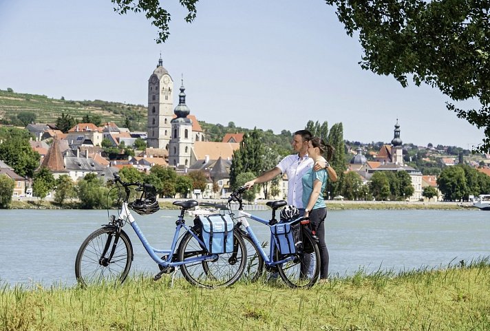 Donau-Radweg klassisch - Blick auf Krems