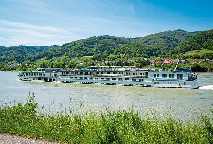 MS Swiss Crown – Donauwalzer