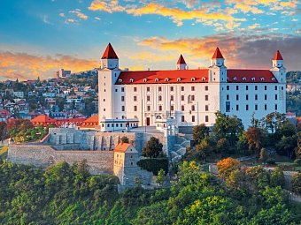 MS Lisabelle - Donauwalzer individuell - Burg Bratislava