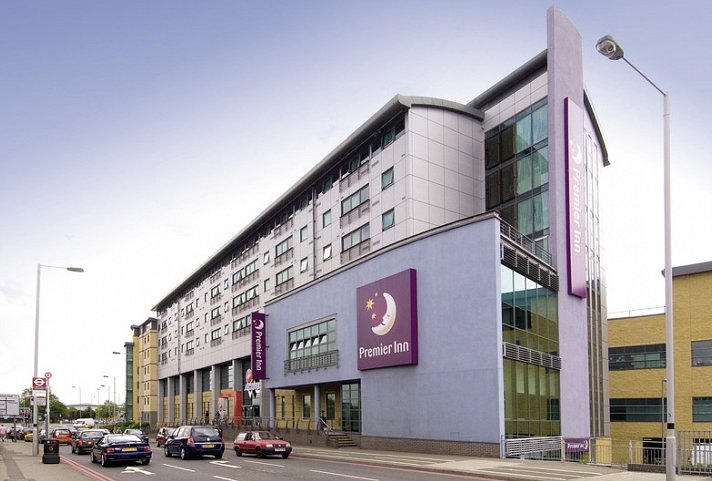 Premier Inn Wimbledon South