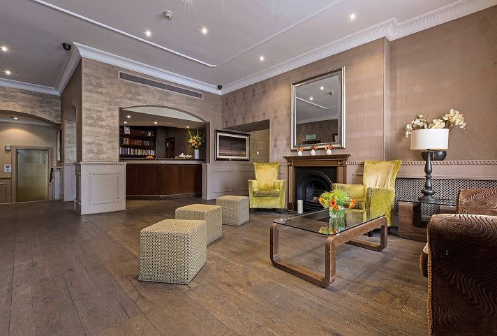 Phoenix Hotel