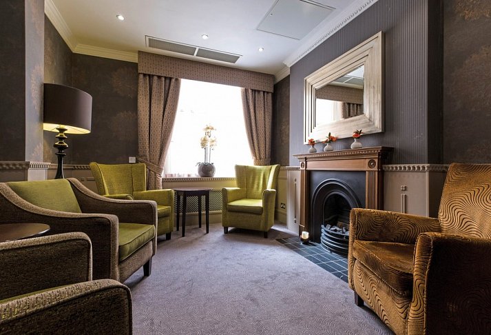 Phoenix Hotel