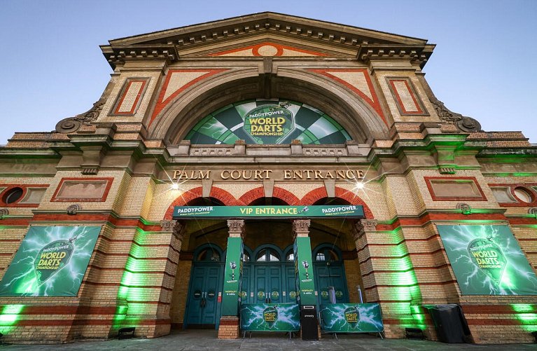 Crowne Plaza London Kings Cross - inkl. Darts WM Tickets