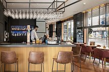 H10 London Waterloo - Circus Bar