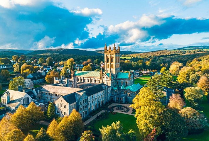 Südengland entspannt genießen - Buckfast Abbey
