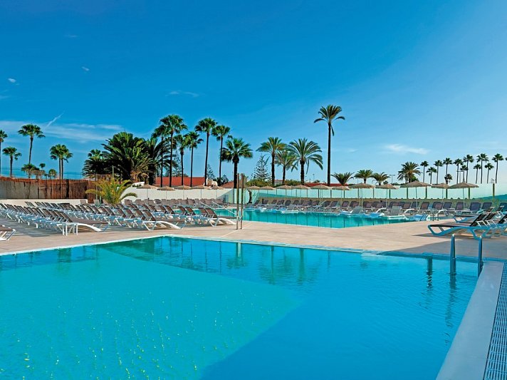 HL Miraflor Suites
