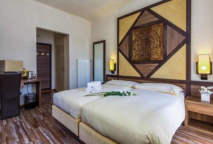 Hotel Riviera - Wohnbeispiel Doppelzimmer Bergseite (Zimmercodierungen DB1, EB1 & DF1)