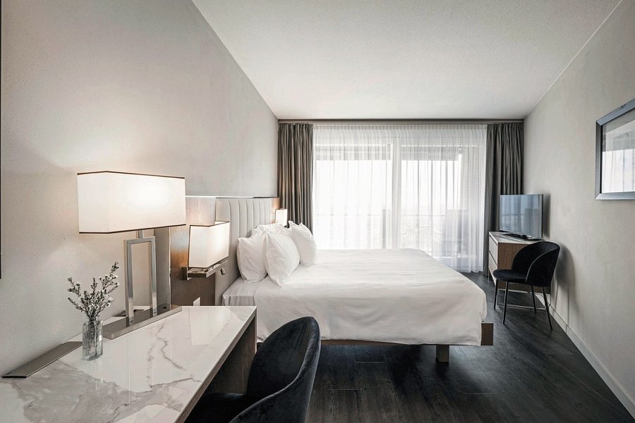 Hotel Belvedere Locarno - Wohnbeispiel DZ Superior Seeseite (Zimmercodierung DS1)