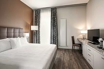 Hotel Belvedere Locarno - Wohnbeispiel Doppelzimmer Superior Seeseite (Zimmercodierung DS1)