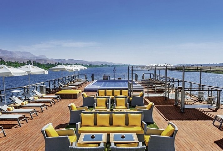 Nilkreuzfahrten mit The Oberoi Philae - Pool Deck
