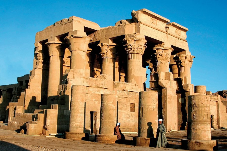 Klassische Nilkreuzfahrt mit Iberotel Crown Emperor - Tempel von Komombo