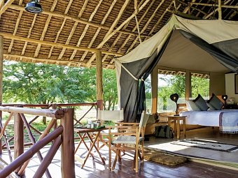 Abenteuer Busch - Voyager Ziwani Camp