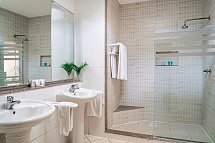 Diamonds Leisure Beach & Golf Resort - Beispiel Bad Oasis Villa (Zimmercodierung VB1)