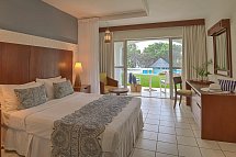 Diamonds Leisure Beach & Golf Resort - Wohnbeispiel Pool Side (Zimmercodierung UBP)