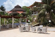 Leopard Beach Resort & Spa - Poolbar Mawingu