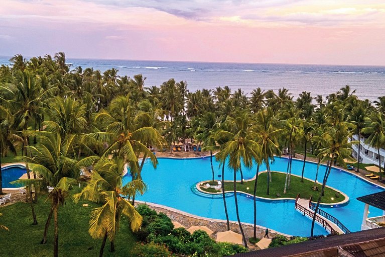 Prideinn Flamingo Beach Resort & Spa