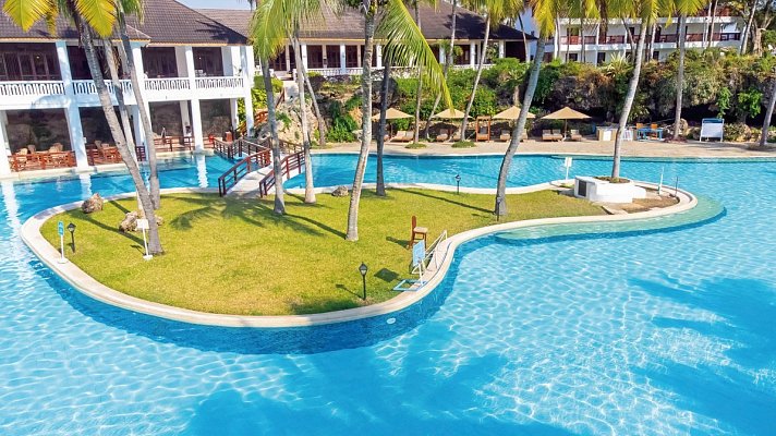 Prideinn Flamingo Beach Resort & Spa