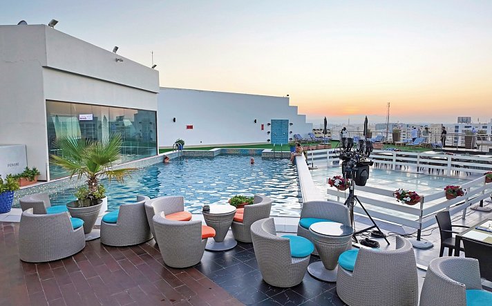Golden Tulip Muscat