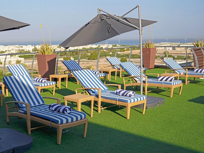 Golden Tulip Muscat