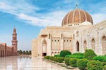 Das Königreich Oman zu Fuß entdecken - Sultan Qaboos Grand Mosque, Muscat