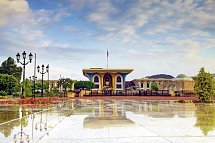 Oman entdecken - Al Alam Palast