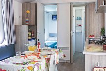 Camping Italia Lido (by Happy Camp) - Wohnbeispiel Mobilheim Happy Comfort (Zimmercodierung CF1)