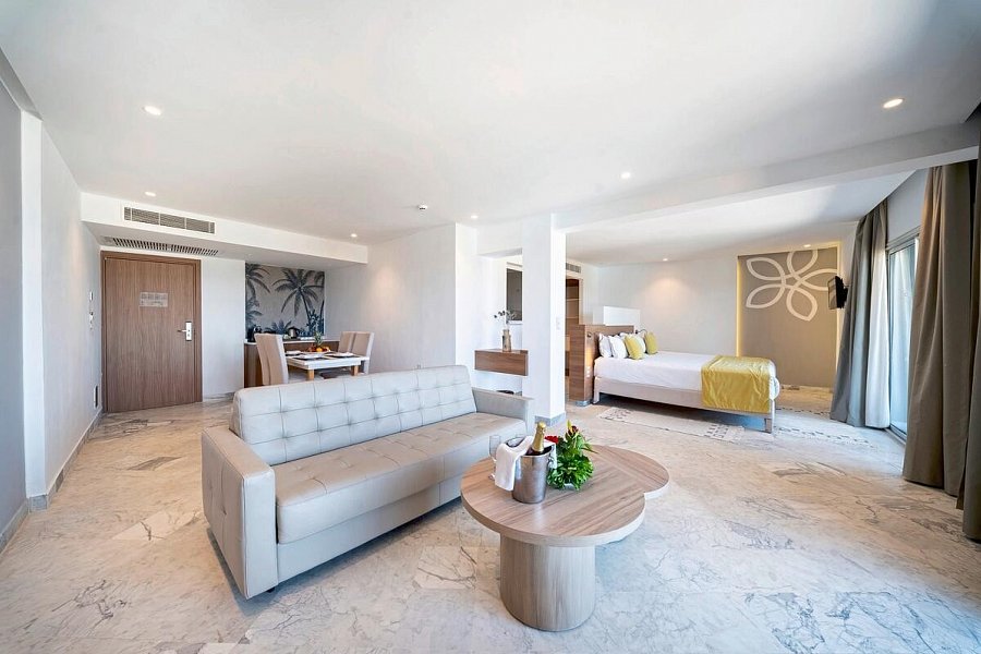Sentido Marillia Resort & Spa - Wohnbeispiel Juniorsuite Meerblick (Zimmercodierung J1M)