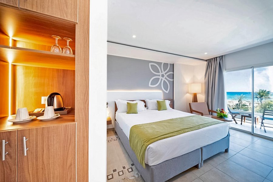 Sentido Marillia Resort & Spa - Wohnbeispiel Doppelzimmer Meerblick (Zimmercodierungen DBM & DCM)
