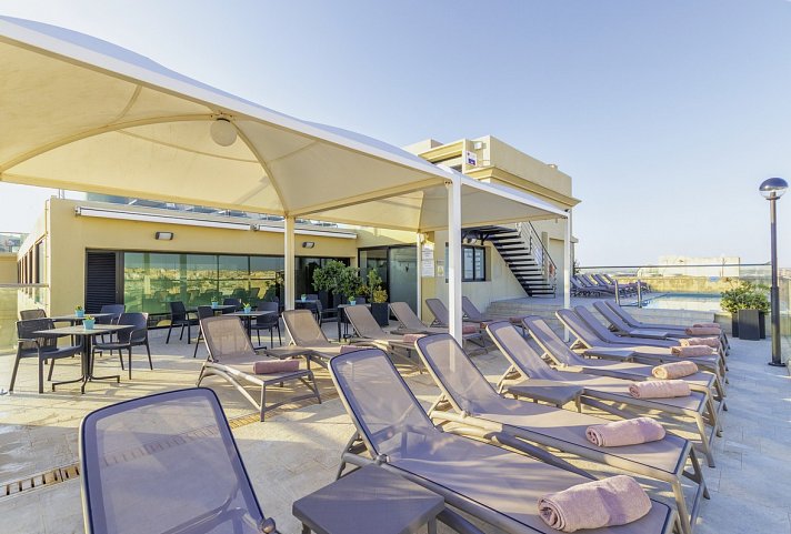 AX Victoria Hotel