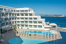 Riviera Spa Resort - Wohnbeispiel Doppelzimmer Poolblick (Zimmercodierung DBP)