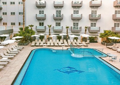 Pebbles Resort St. Paul's Bay