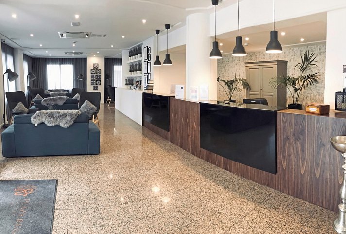 Plaza Regency Hotels