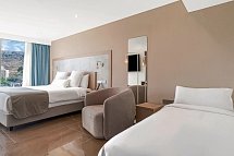 Reef Hotel & Spa
