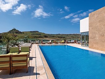 Reef Hotel & Spa