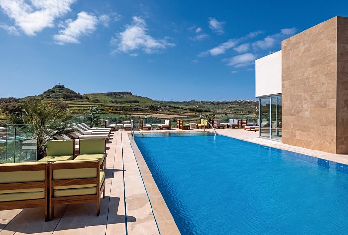 Reef Hotel & Spa