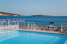 Gillieru Harbour Hotel