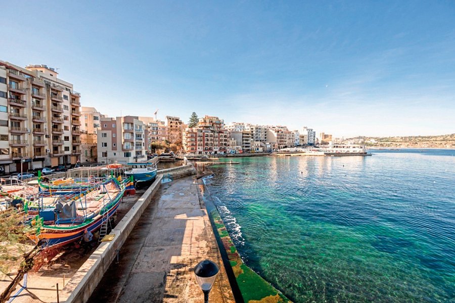 Gillieru Harbour Hotel