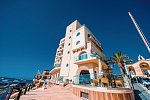 Gillieru Harbour Hotel