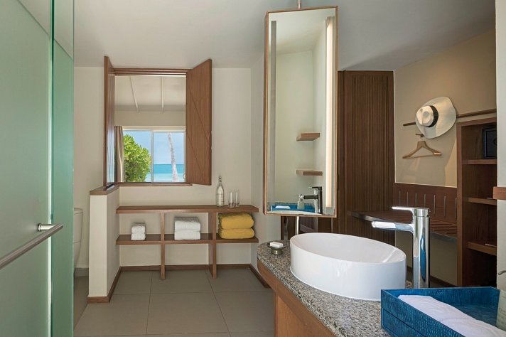 Centara Ras Fushi Resort & Spa Maldives