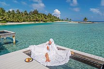 Holiday Inn Resort Kandooma Maldives - Beispiel Terrasse Overwater Villa Sea View (Zimmercodierung VX2)