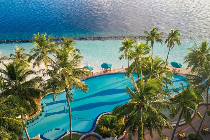 Royal Island Resort & Spa