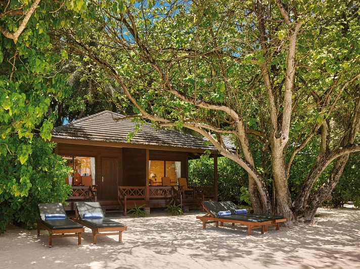 Royal Island Resort & Spa