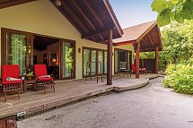 Reethi Faru Resort - Wohnbeispiel Deluxe Beach Suite (Zimmercodierungen WB2 & WB7)