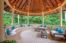 Reethi Faru Resort