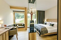Klosterhof - Alpine Hideaway & Spa - Wohnbeispiel Panoramazimmer (Zimmercodierung DB2)