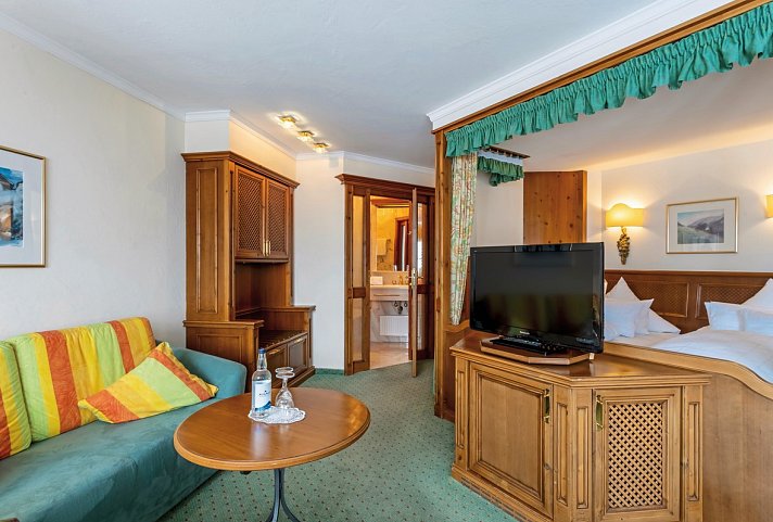 Alpenhotel Oberstdorf - ein Rovell Hotel - Wohnbeispiel Doppelzimmer Komfort Balkon oder Terrasse (Zimmercodierung DB2)