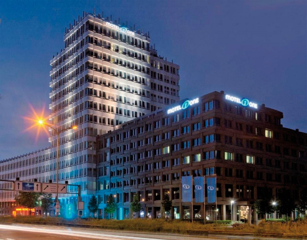 Motel One Munich Campus - inklusive NFL Munich Ticket