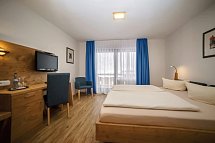 Parkhotel Sonnenhof - Wohnbeispiel Doppelzimmer Standard Balkon (Zimmercodierungen DB1 & DP1)